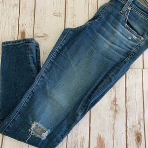 AG Distressed super skinny “the legging ankle”